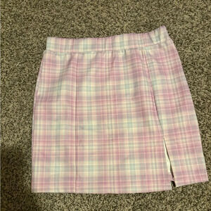 Women’s Size Small
MINI BODYCON SKIRT
BLUSH/FUCHSIA